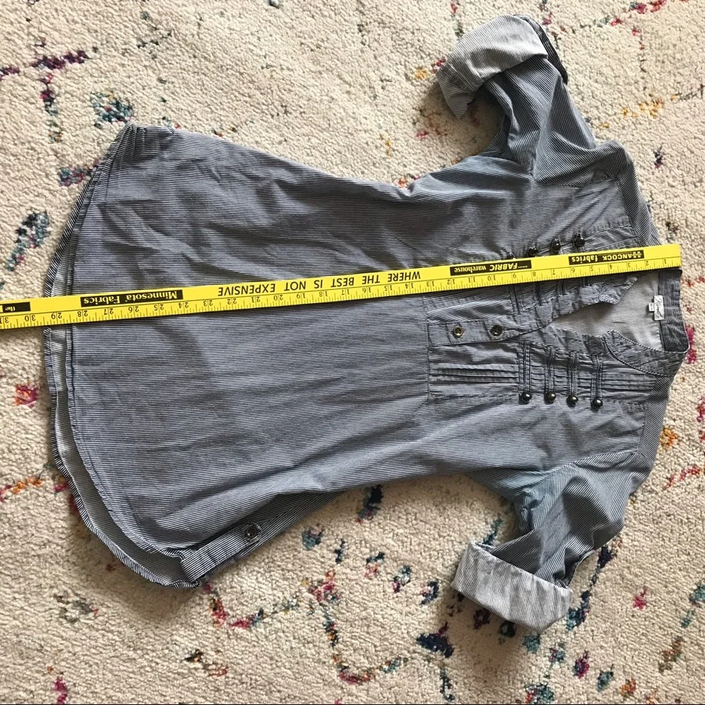 🥳 2 for $6 🥳 Kismet shirt XS (S) cotton blue stripes 3/4 sleeves w roll tab - Picture 9 of 12